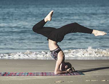 Иллюстрация позы для йоги