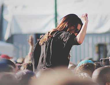 Иллюстрация музыкального фестиваля